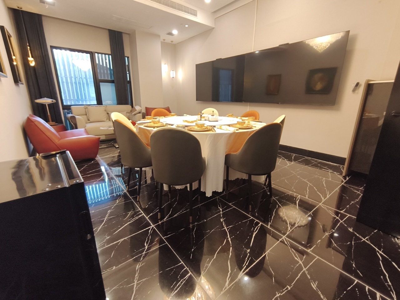 镇坪路地铁口商铺出租