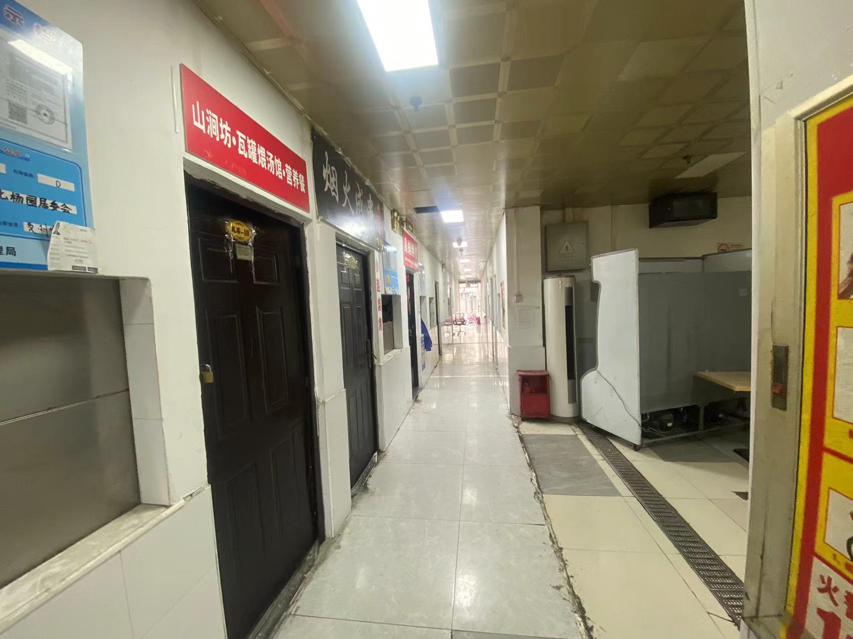 普陀区双山路档口通燃气商铺出租